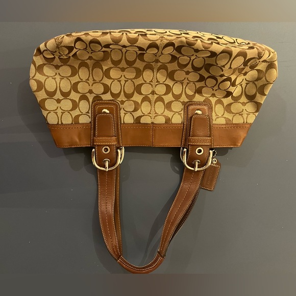 Vintage Coach handbag - Picture 3 of 6